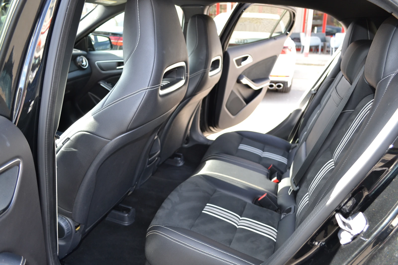 Mercedes-Benz GLA 220 * 4MATIC* , снимка 9 - Автомобили и джипове - 56205734