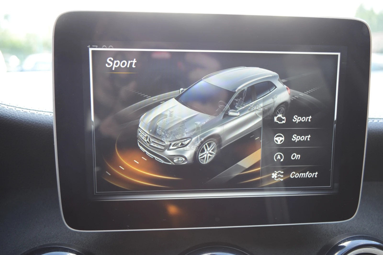Mercedes-Benz GLA 220 * 4MATIC* , снимка 14 - Автомобили и джипове - 56205734