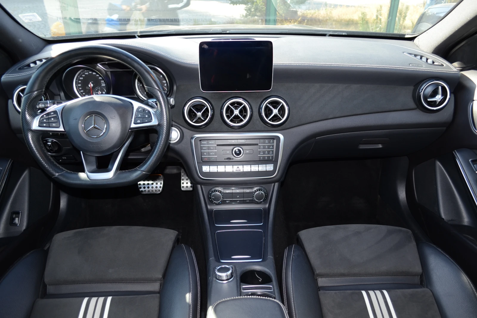 Mercedes-Benz GLA 220 * 4MATIC* , снимка 11 - Автомобили и джипове - 56205734