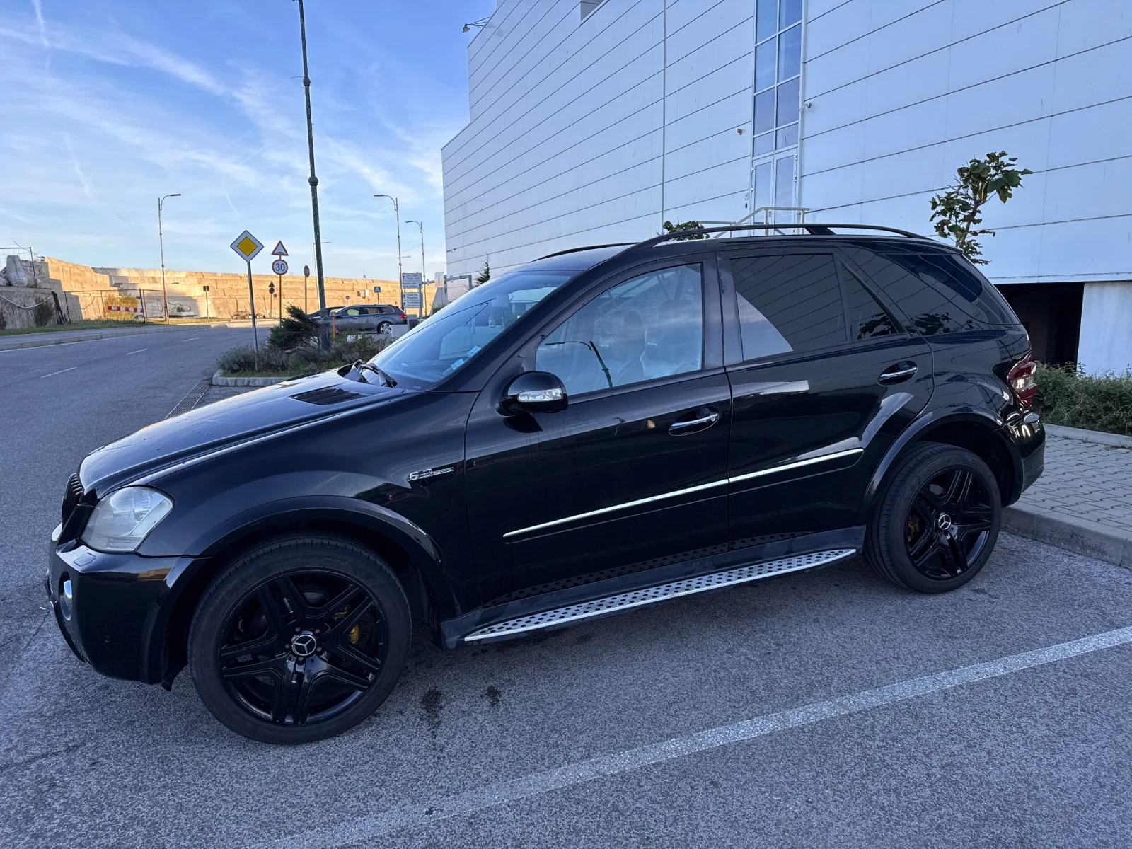 Mercedes-Benz ML 320 AMG, снимка 4 - Автомобили и джипове - 56646042
