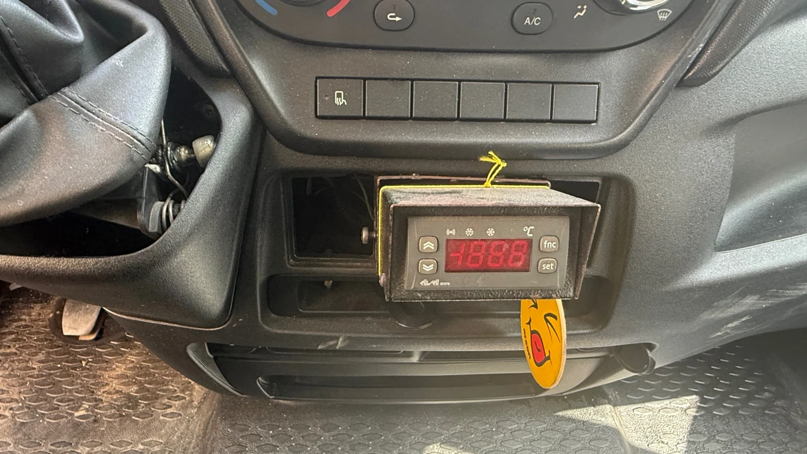Iveco Daily, снимка 7 - Бусове и автобуси - 54914352