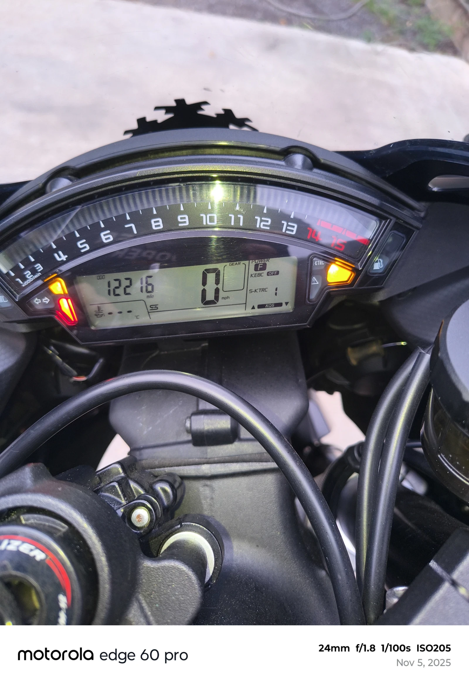 Kawasaki Zxr ZX10RR , снимка 10 - Мотоциклети и мототехника - 56334025