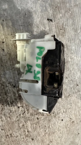 Брава за врата на VW Polo 1998 - 1HM862153 / 400159