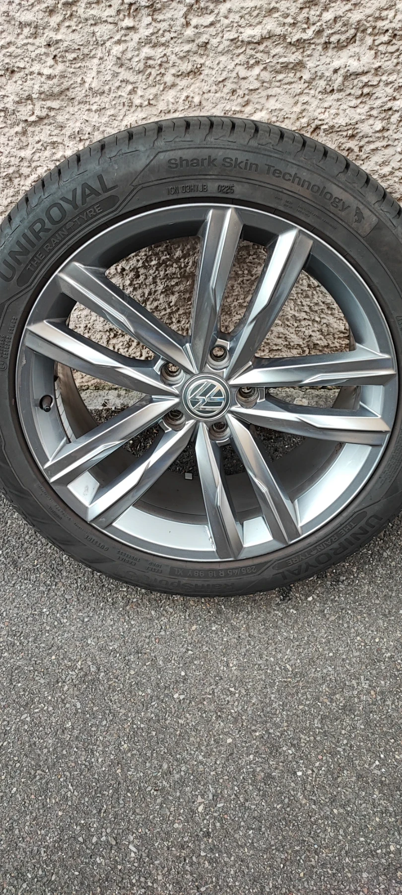 Гуми с джанти Uniroyal 235/45R18