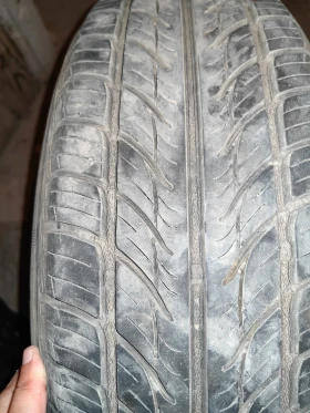 Гуми Всесезонни 195/65R15, снимка 4 - Гуми и джанти - 46956413