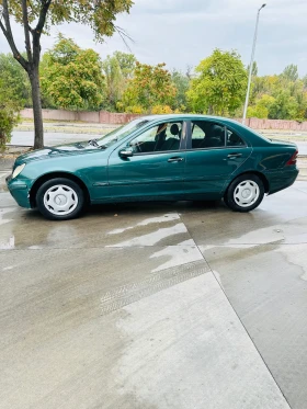 Mercedes-Benz C 200, снимка 8