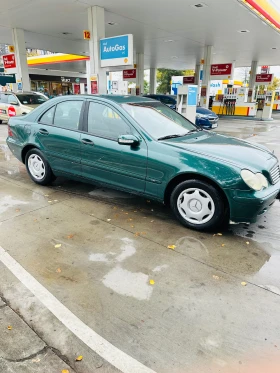 Mercedes-Benz C 200, снимка 2