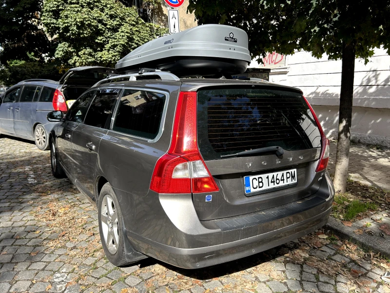 Volvo V70 D5, снимка 2 - Автомобили и джипове - 47549385