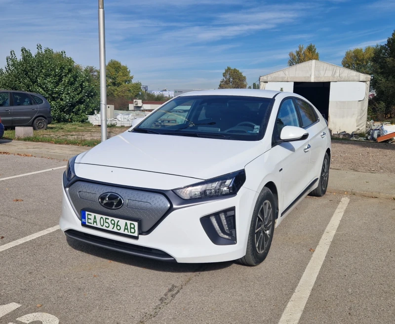 Hyundai Ioniq 38kwh 100% SOH Бартер!, снимка 1 - Автомобили и джипове - 47730434