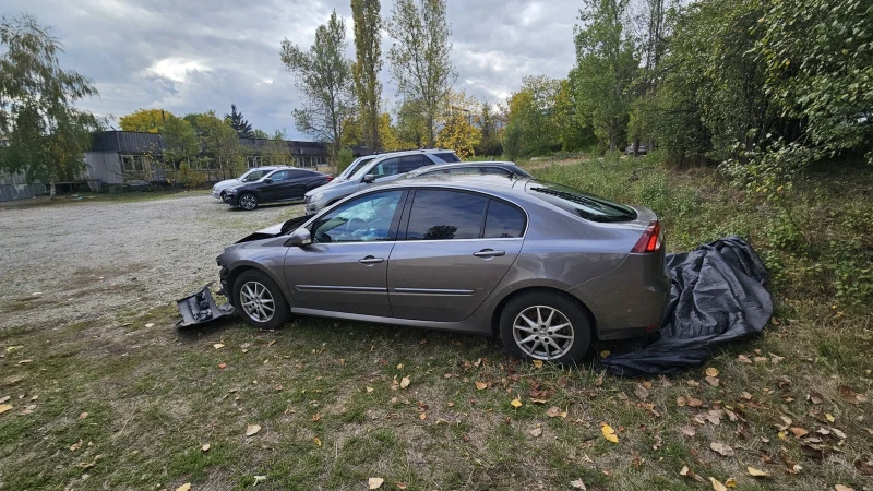 Renault Laguna 1.5 dCi, снимка 3 - Автомобили и джипове - 52705780