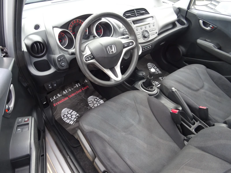 Honda Jazz 1.4 Elegance, снимка 9 - Автомобили и джипове - 52773149