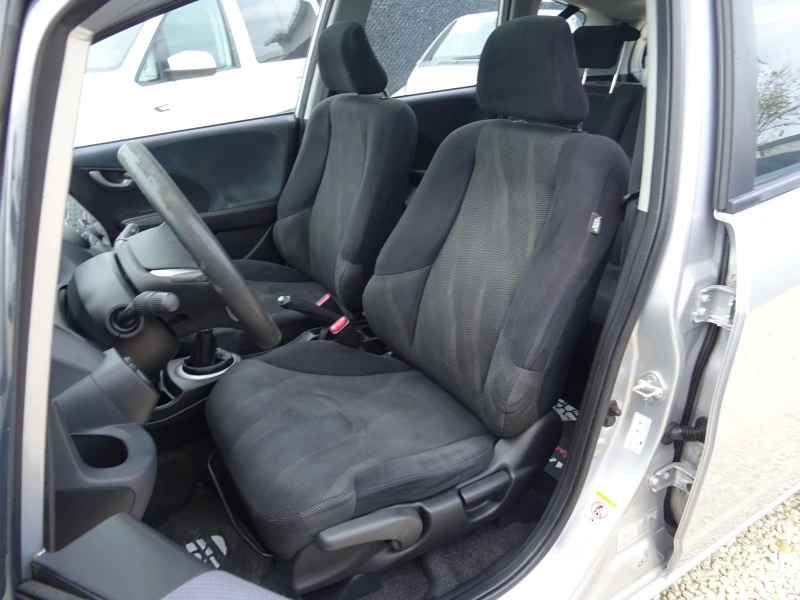 Honda Jazz 1.4 Elegance, снимка 11 - Автомобили и джипове - 52773149
