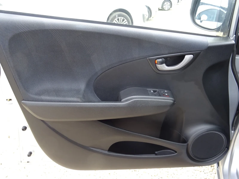 Honda Jazz 1.4 Elegance, снимка 8 - Автомобили и джипове - 52773149