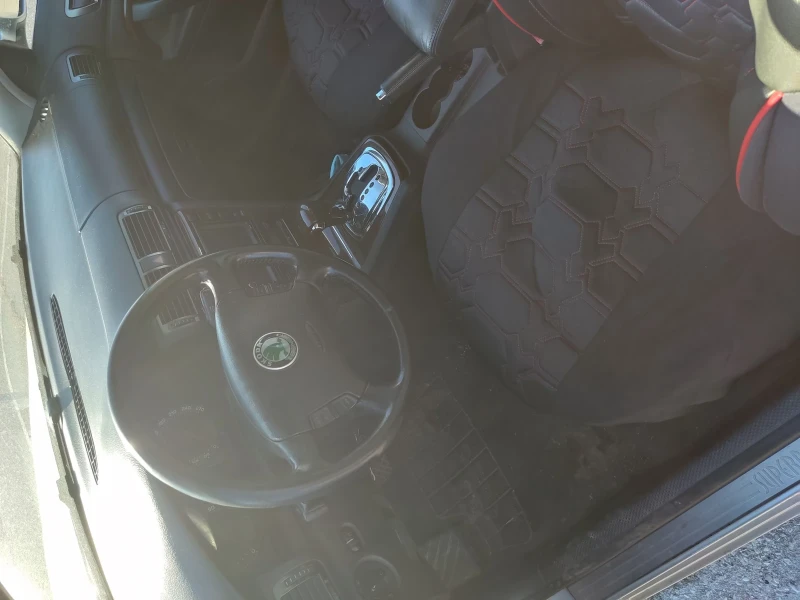 Skoda Superb Skoda superb 1.9 tdi 131кс автоматик, снимка 6 - Автомобили и джипове - 52966603