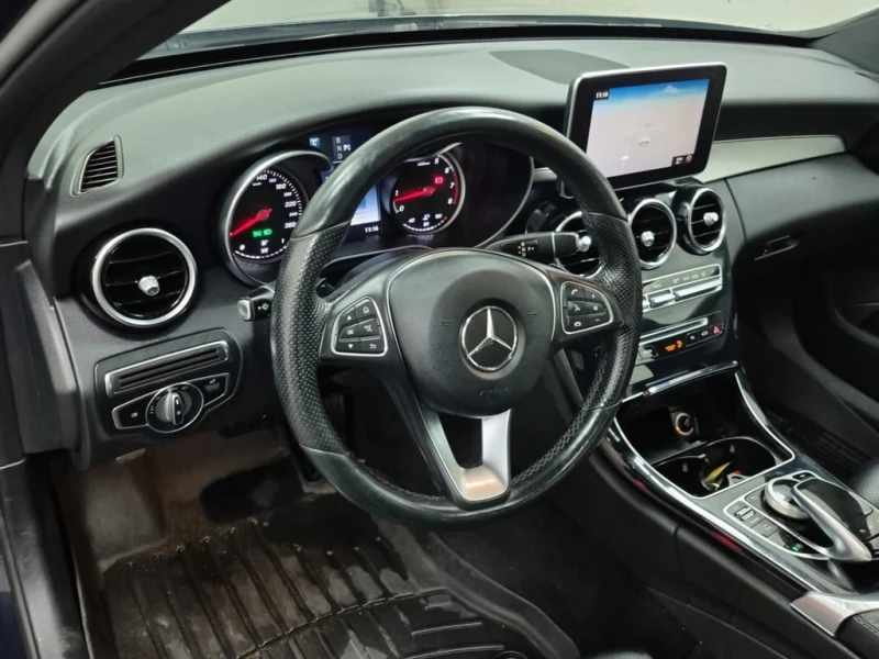 Mercedes-Benz C 300 * CARFAX * ЦЕНА ДО БГ, снимка 8 - Автомобили и джипове - 52996349