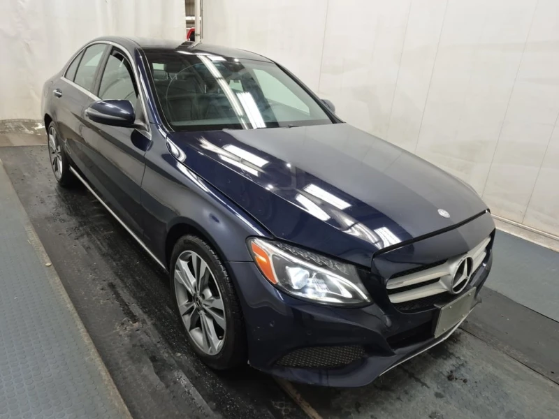 Mercedes-Benz C 300 * CARFAX * ЦЕНА ДО БГ, снимка 3 - Автомобили и джипове - 52996349