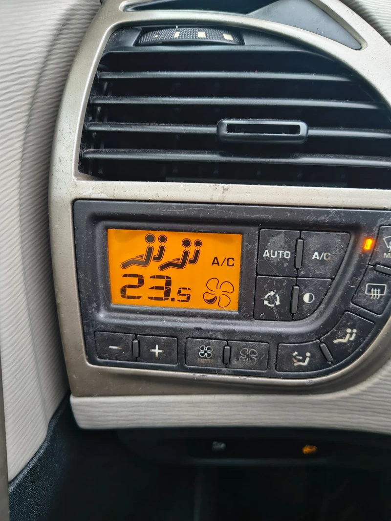 Citroen C4 Picasso HDI, снимка 14 - Автомобили и джипове - 53100891