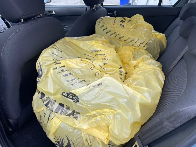 Hyundai I20 1.3, 78 ps, снимка 8 - Автомобили и джипове - 53135144