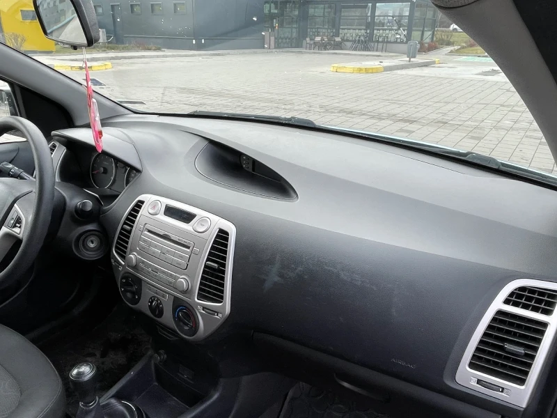 Hyundai I20 1.3, 78 ps, снимка 10 - Автомобили и джипове - 53135144