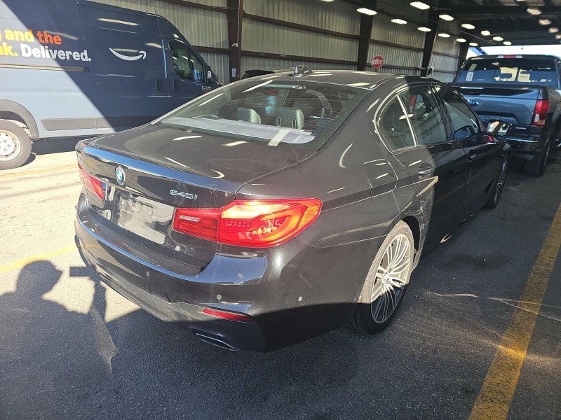 BMW 540 M* SPORT* XDRIVE* ХЕДЪП* 360КАМЕРА* LANE* ASSIST* , снимка 2 - Автомобили и джипове - 53274378