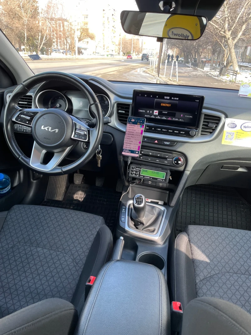 Kia Ceed 1.5, снимка 4 - Автомобили и джипове - 53338595