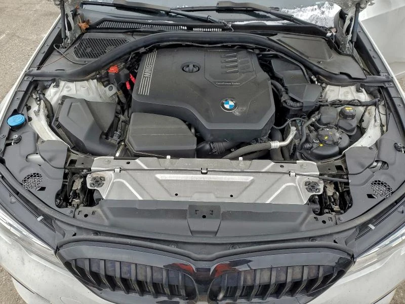 BMW 330 2.0L 4 All wheel drive, снимка 4 - Автомобили и джипове - 53131858