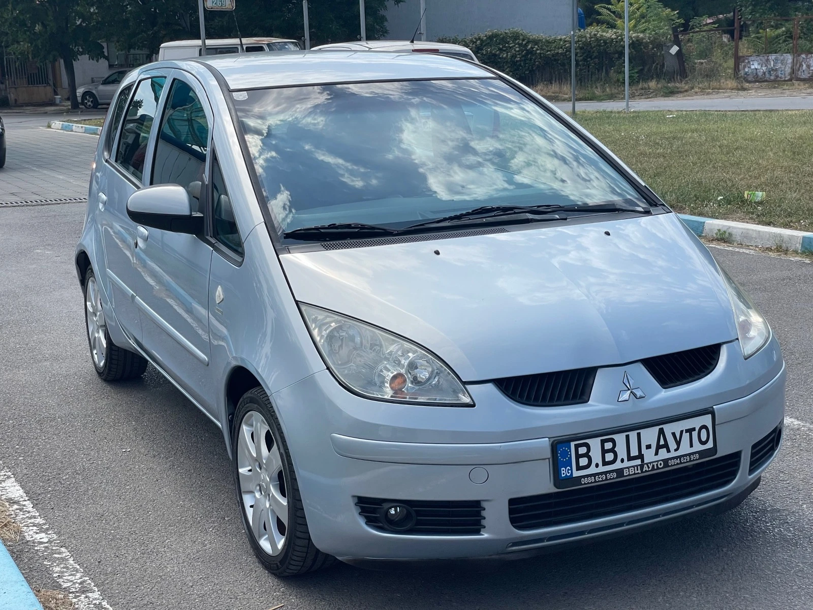 Mitsubishi Colt 1.5Бензин/109кс. - изображение 3