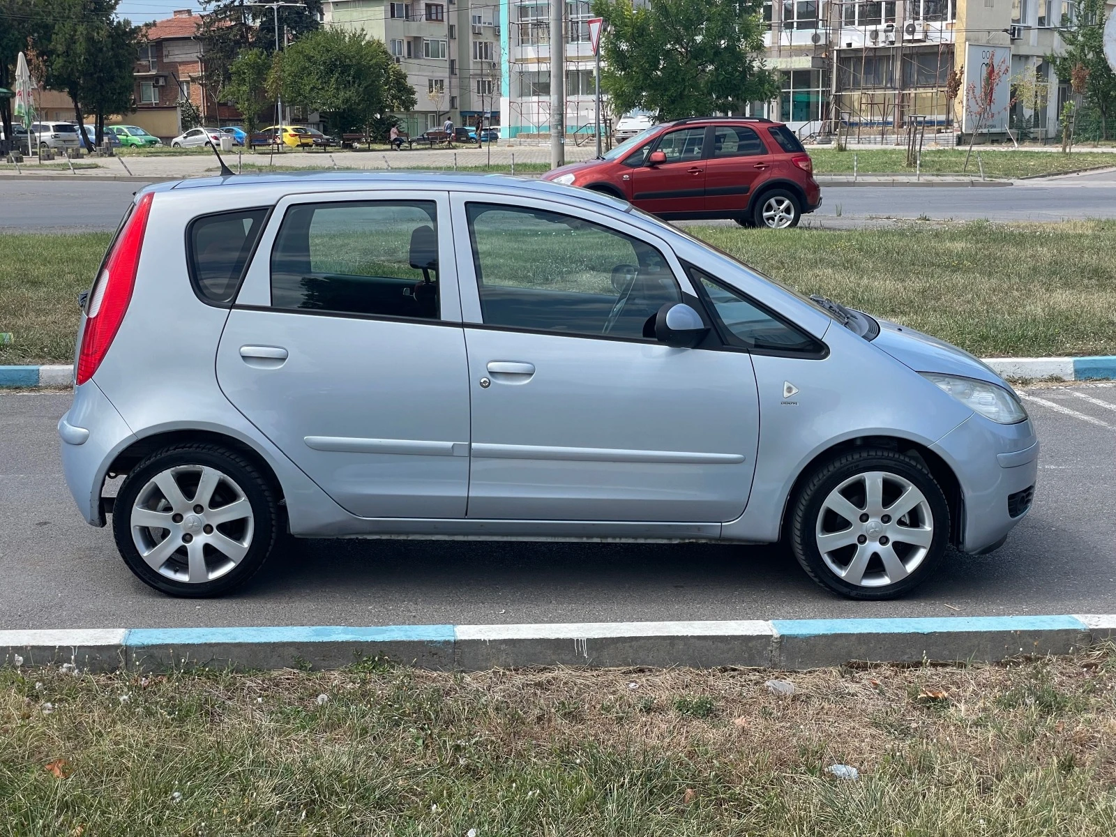 Mitsubishi Colt 1.5Бензин/109кс. - изображение 4