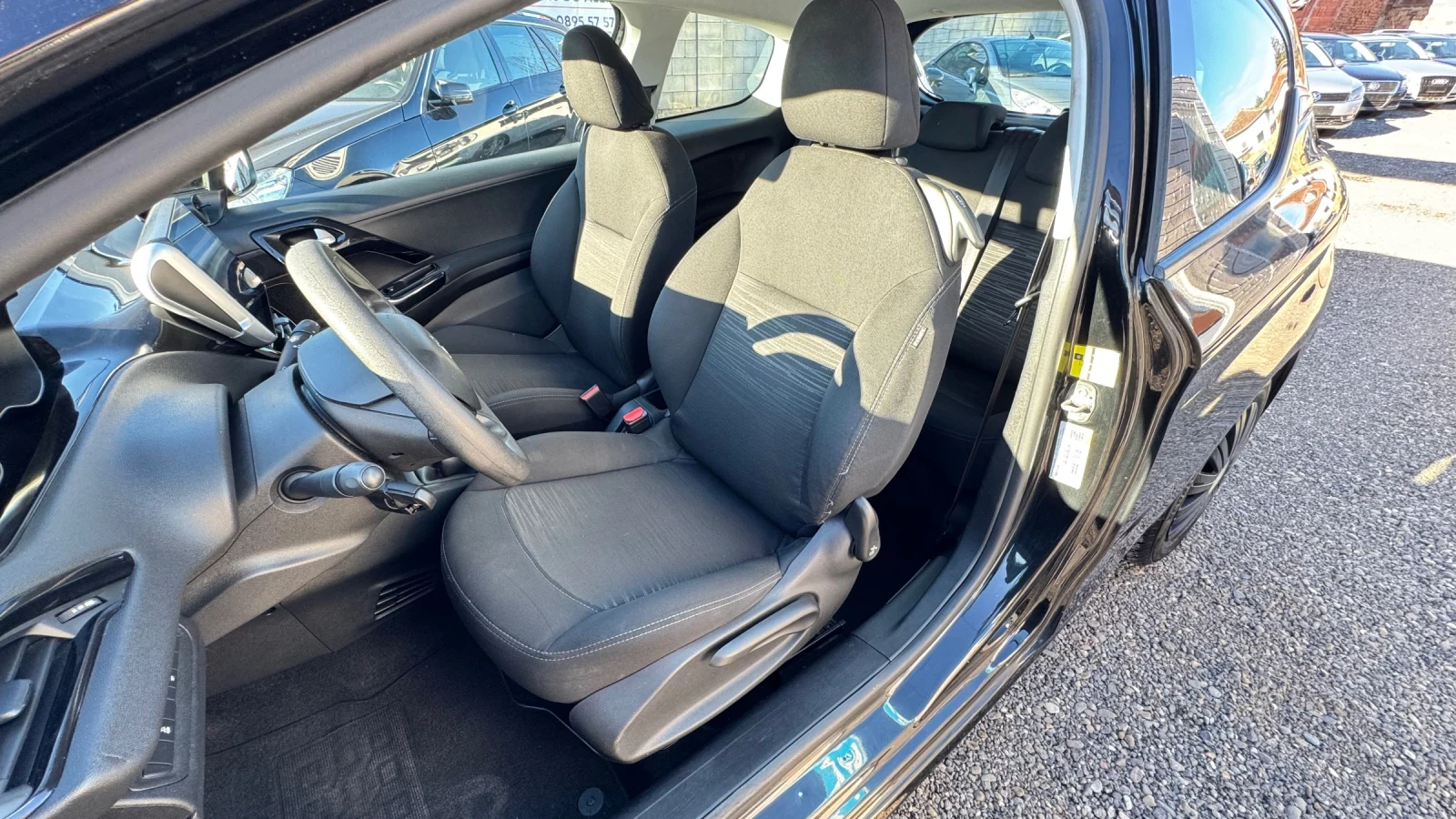 Peugeot 208  | Mobile.bg   11