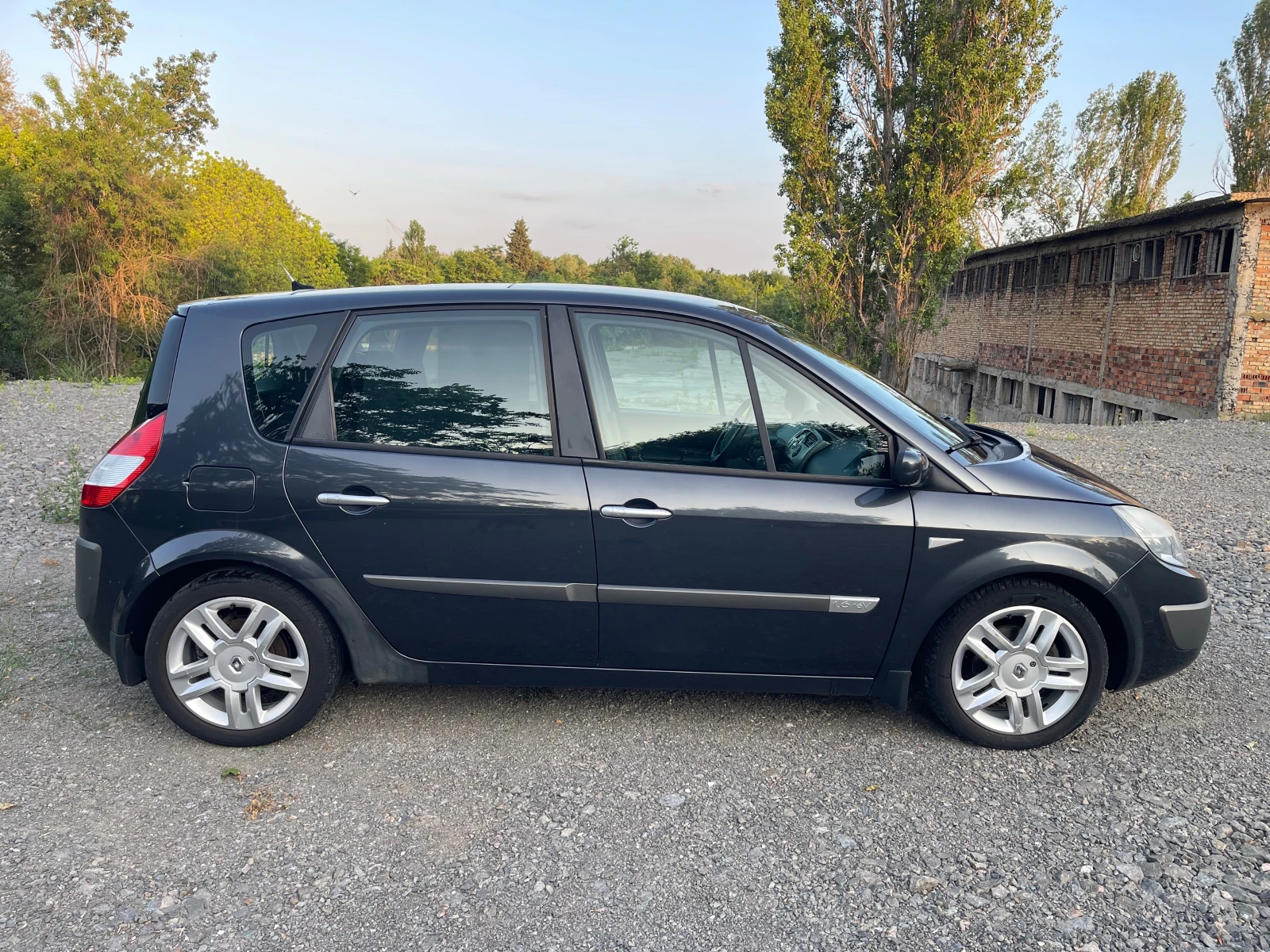 Renault Scenic 1.6 - изображение 5