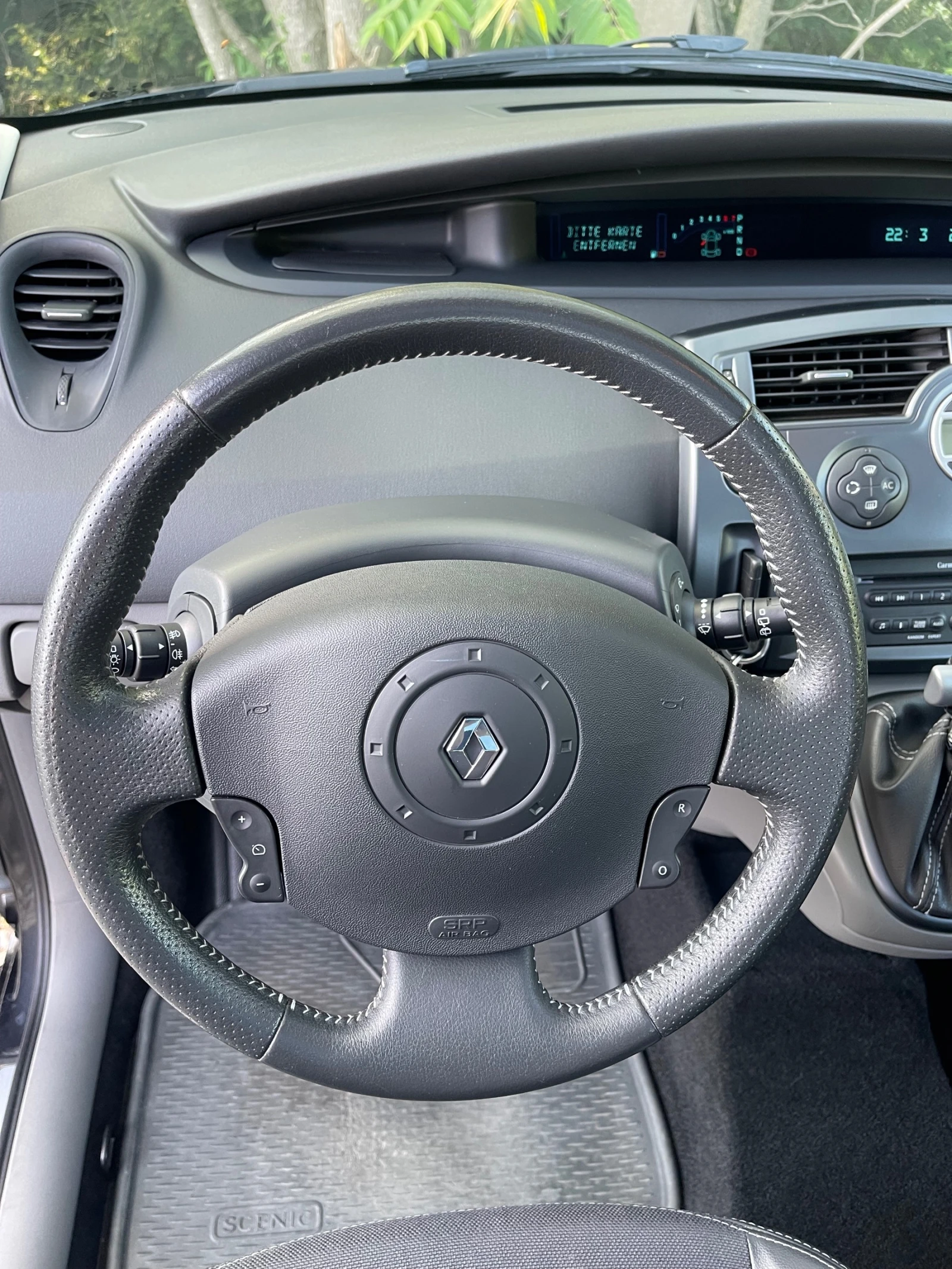 Renault Scenic 1.6 - изображение 10