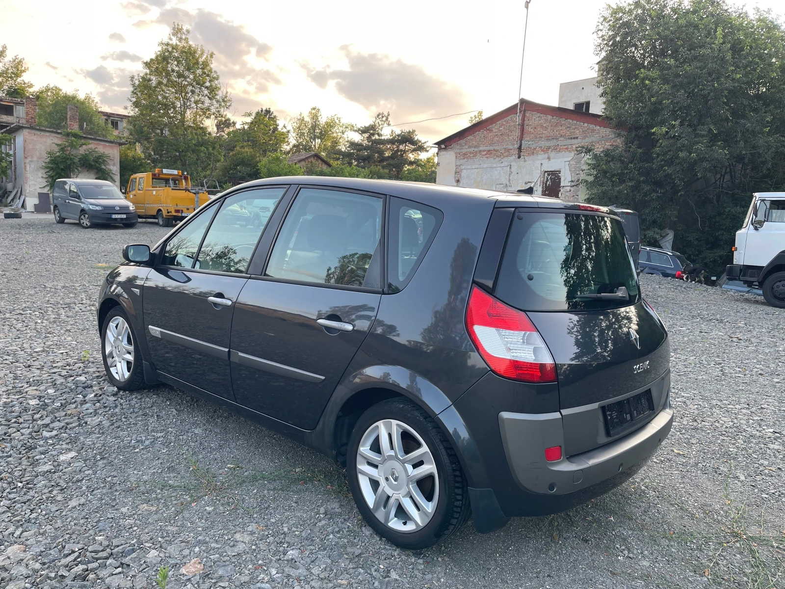 Renault Scenic 1.6 - изображение 6