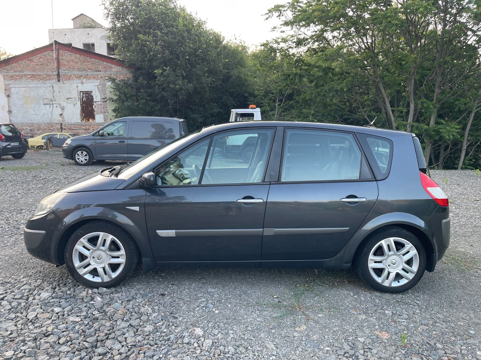 Renault Scenic 1.6 - изображение 4