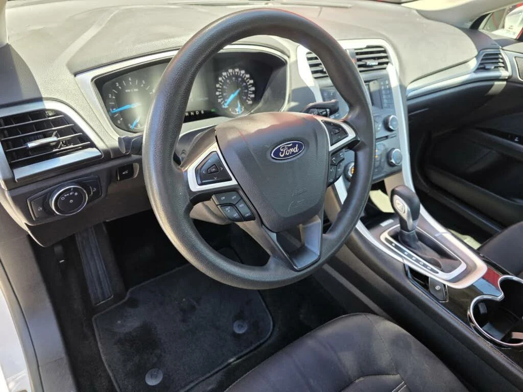 Ford Fusion SE * АвтоКредит* (ЦЕНА ДО БГ) - изображение 9