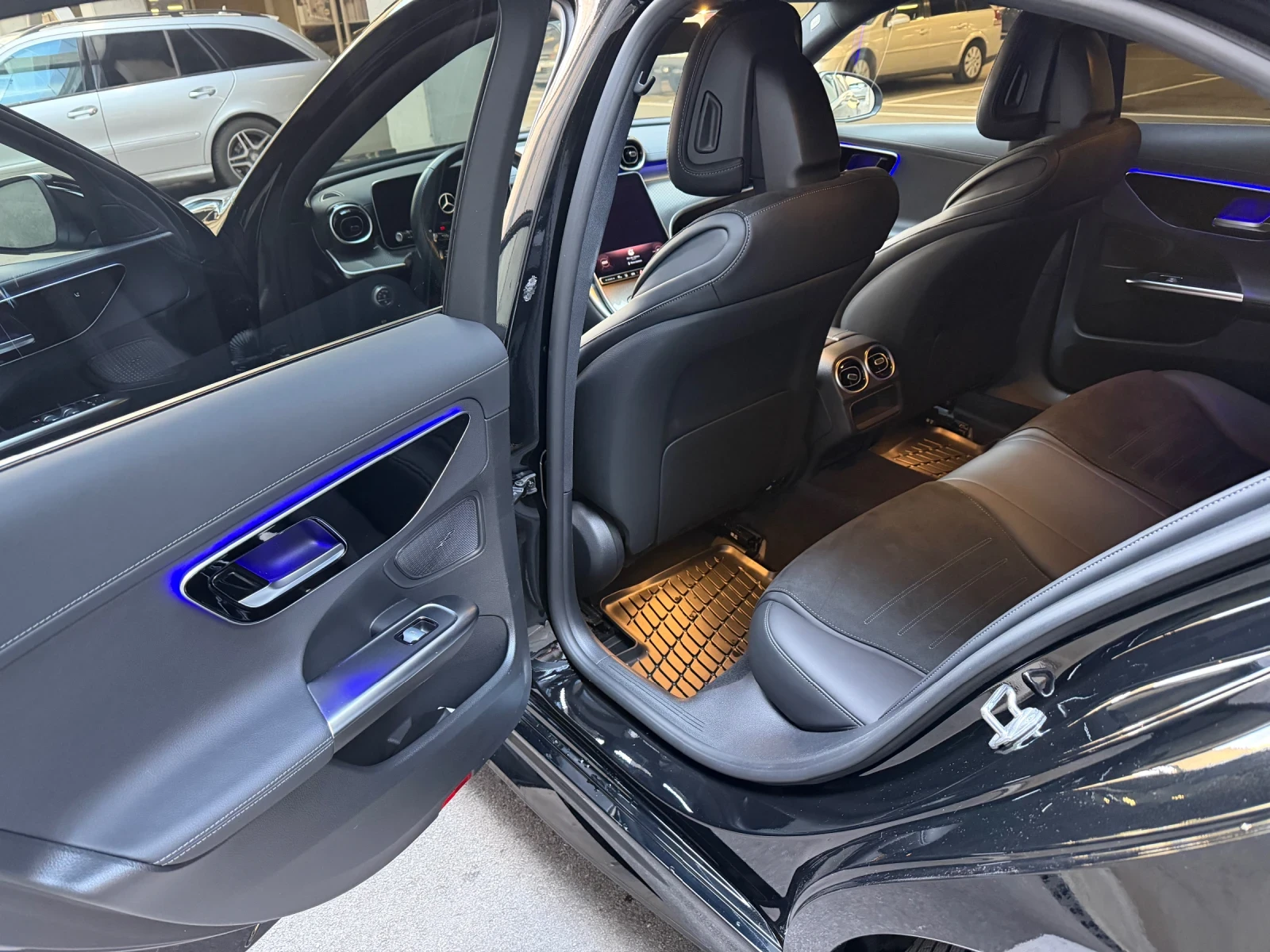 Mercedes-Benz C 220 AMG Line * EQ BOOST* Distronic* Burmester* Multibe | Mobile.bg � ����������� 17