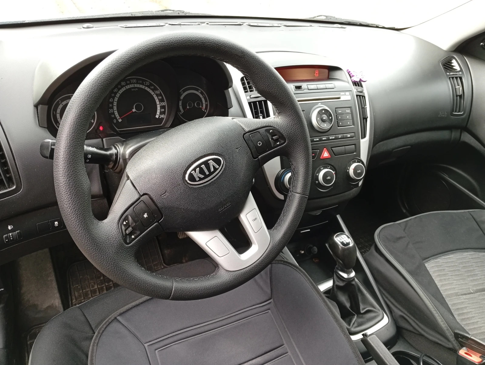 Kia Ceed, снимка 11 - Автомобили и джипове - 53721310