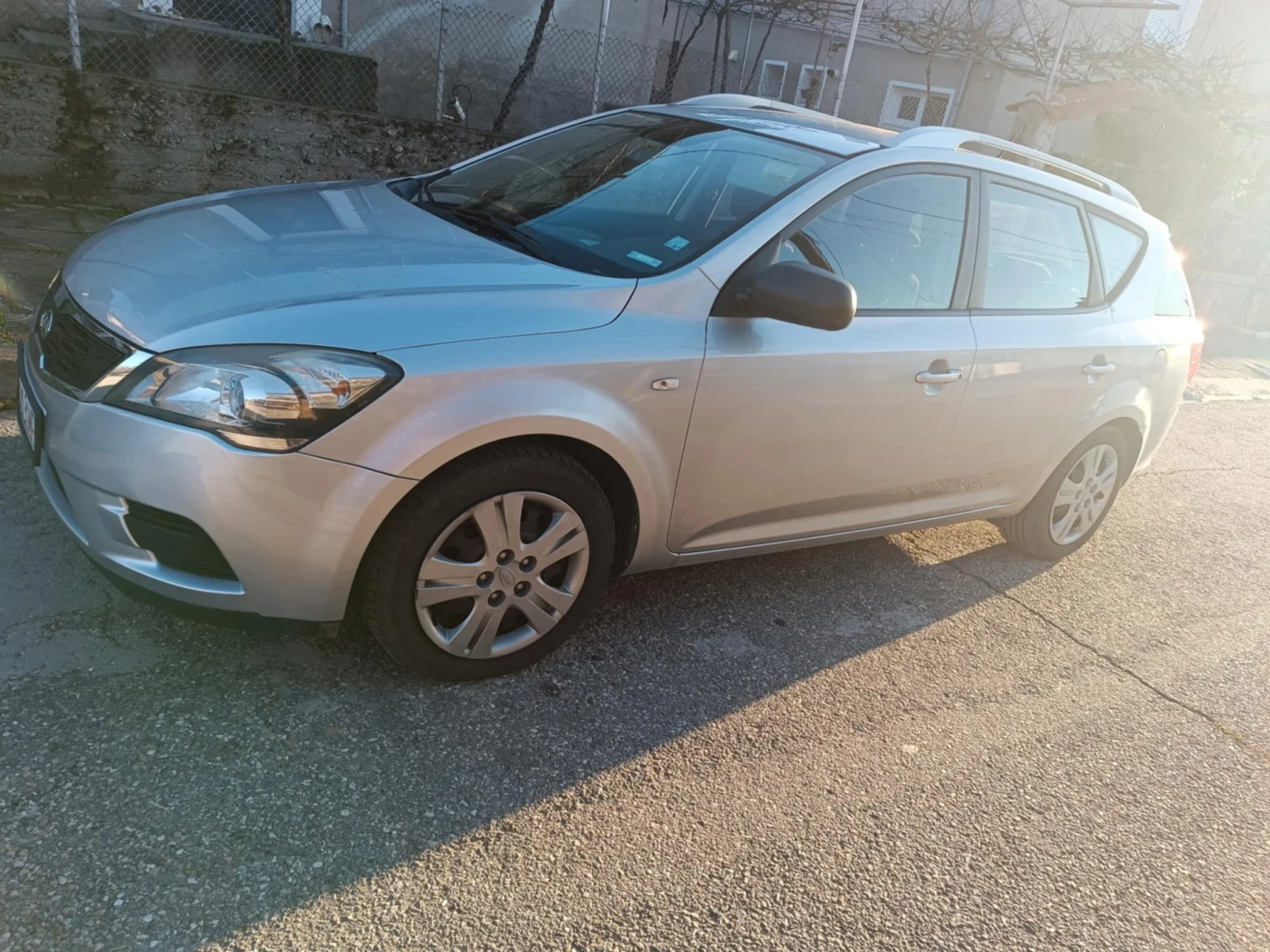 Kia Ceed, снимка 2 - Автомобили и джипове - 53721310