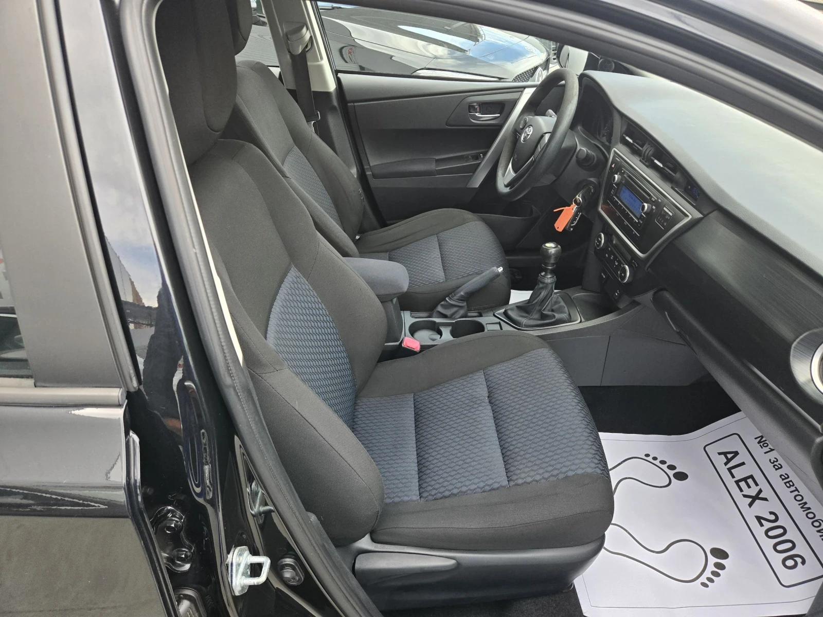 Toyota Auris 1.3 ������ | Mobile.bg � ����������� 7