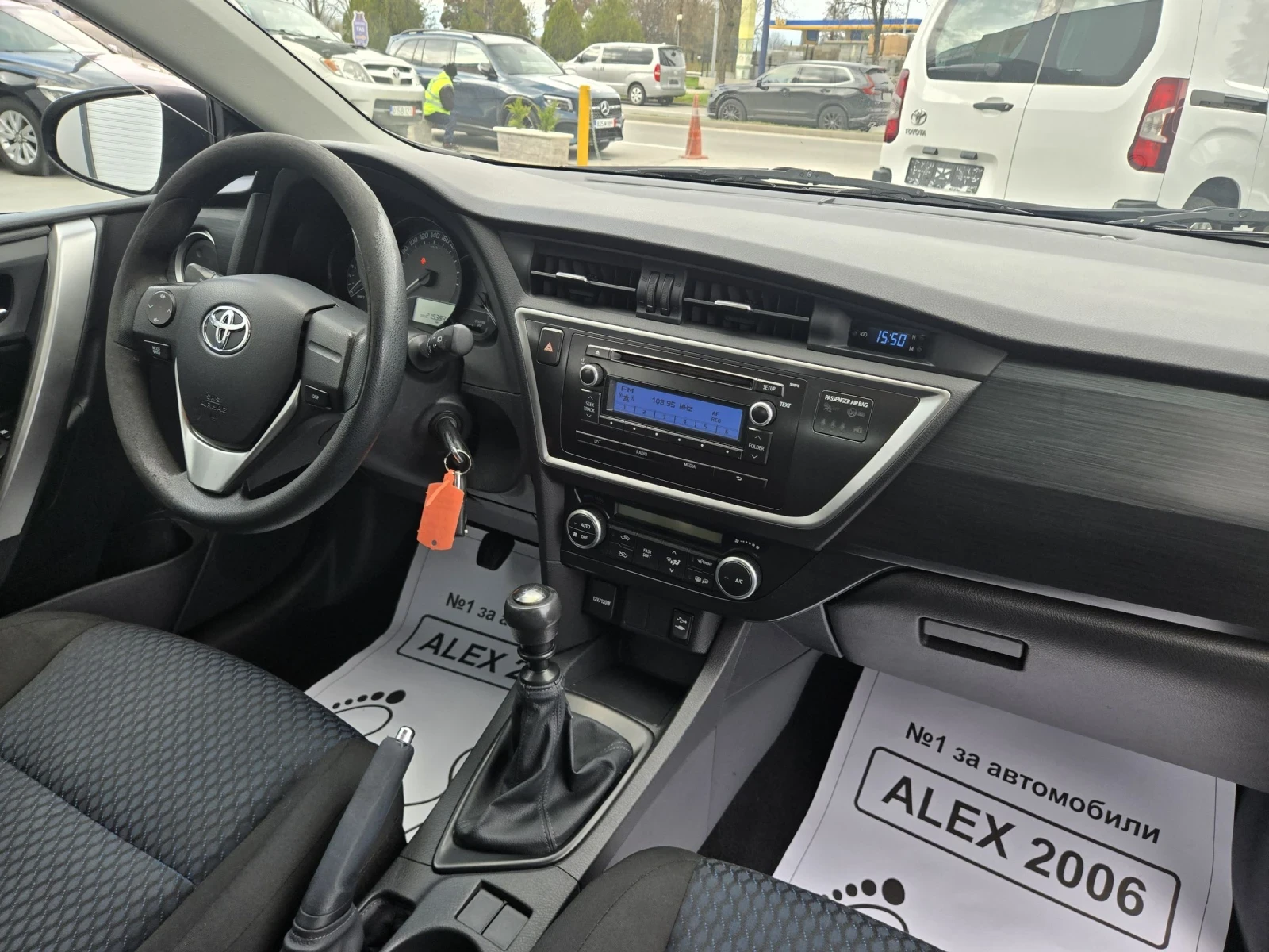 Toyota Auris 1.3 ������ | Mobile.bg � ����������� 8