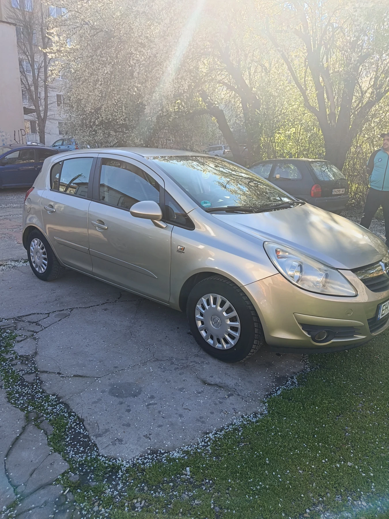 Opel Corsa 1.4, снимка 2 - Автомобили и джипове - 54099391