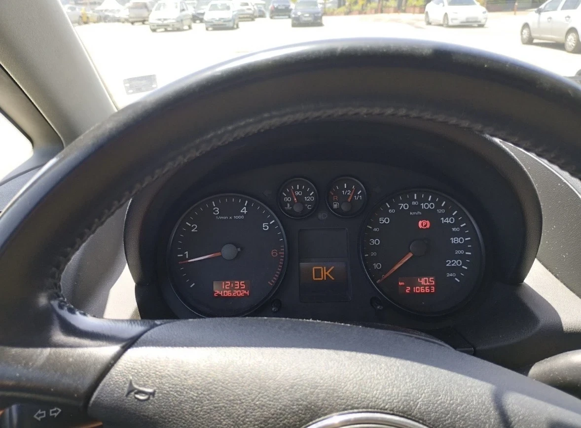 Audi A2 1.4 бензин, снимка 12 - Автомобили и джипове - 54257123