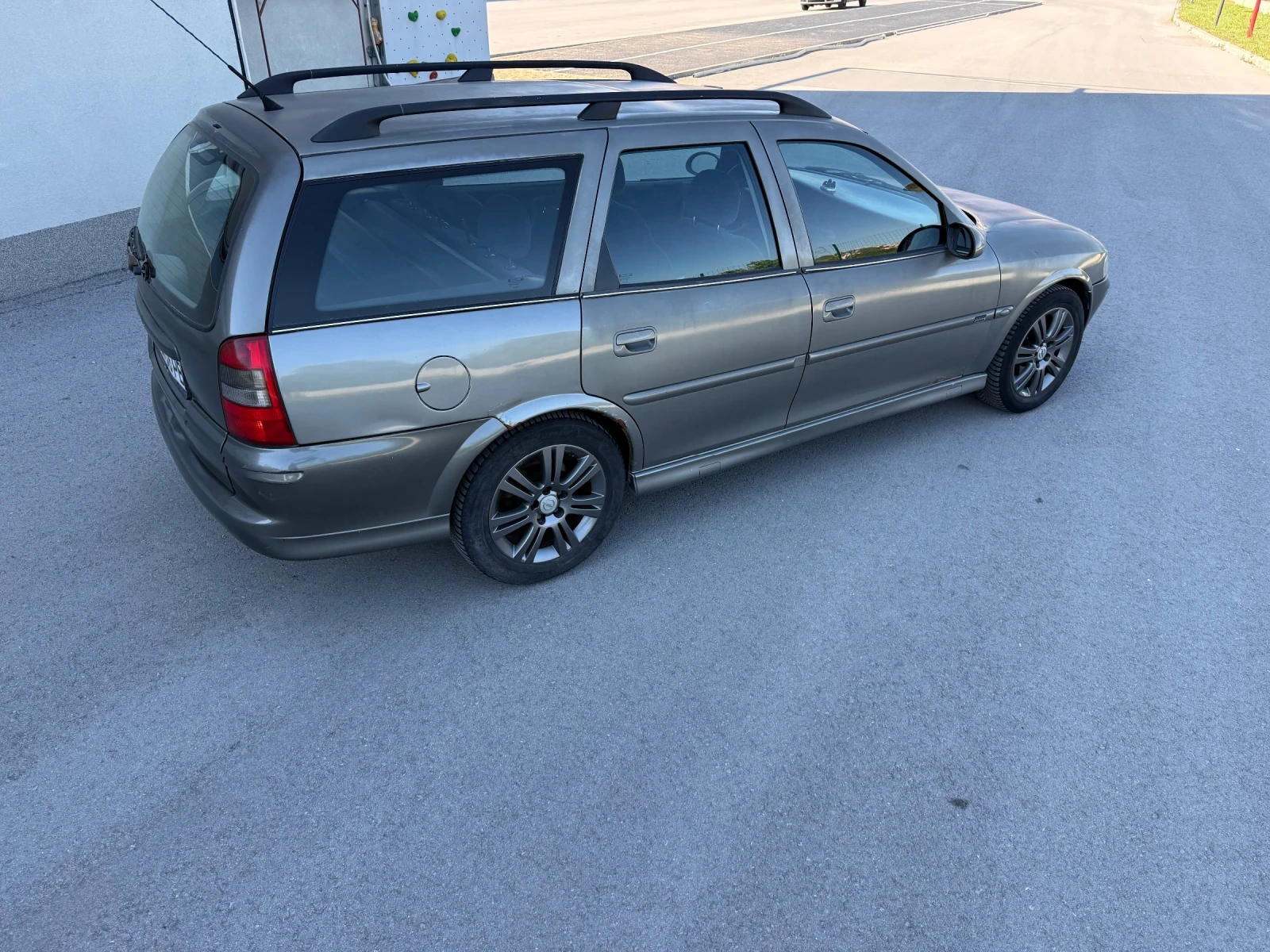 Opel Vectra 2.0 DTH, снимка 11 - Автомобили и джипове - 54444409