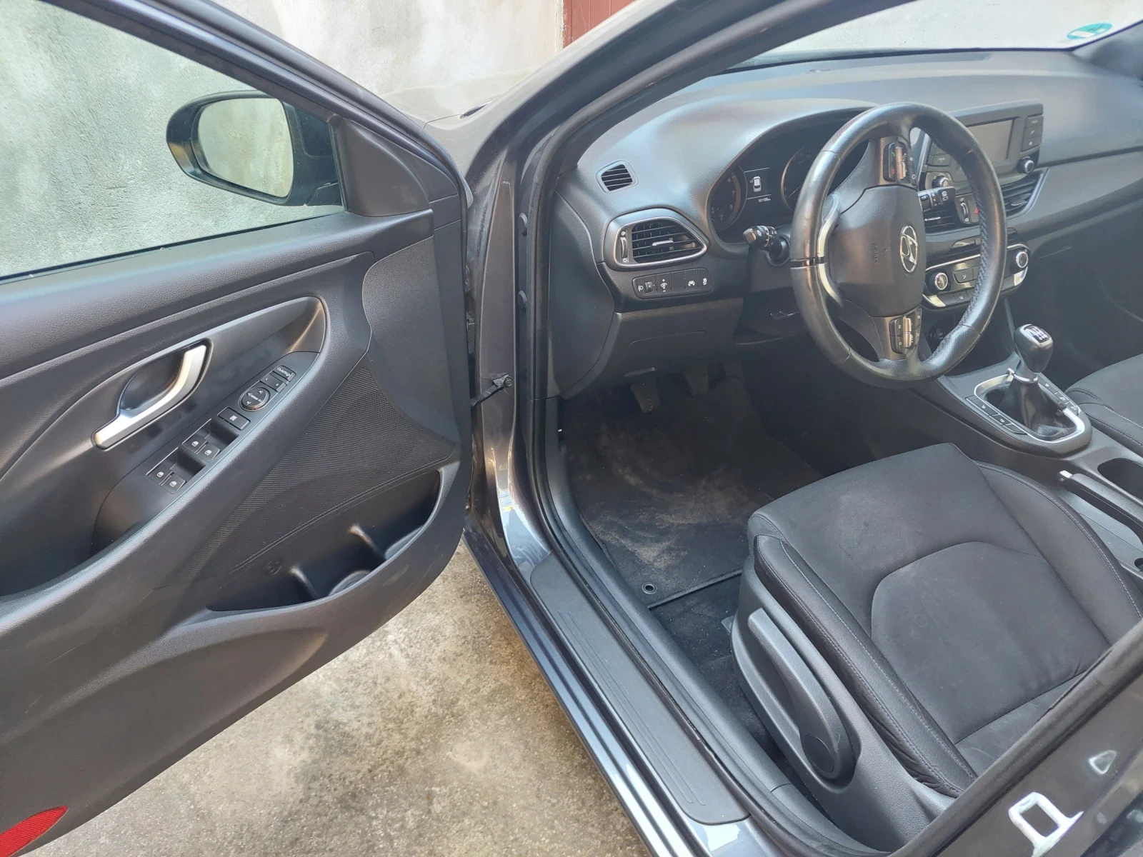 Hyundai I30 1.4 MPI 101P.S. | Mobile.bg � ����������� 10