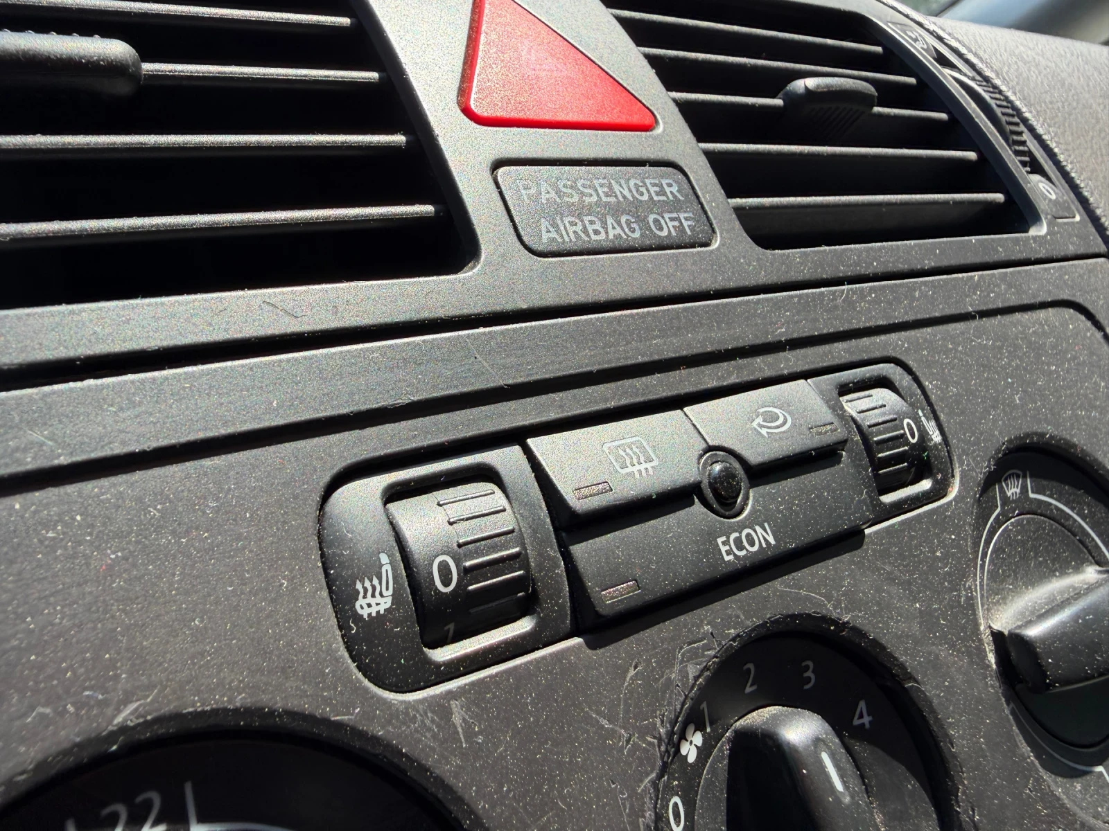 VW Touran 1.9TDi* DSG* АВТОМАТИК, снимка 11 - Автомобили и джипове - 54794432