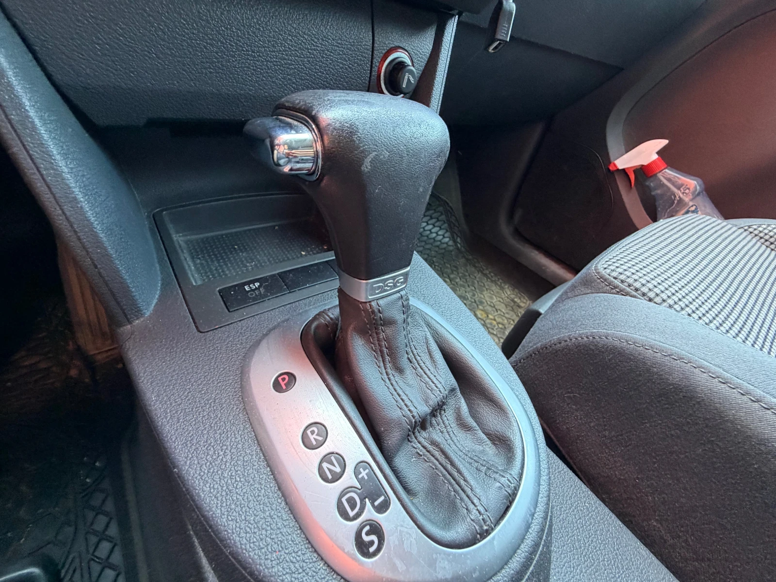 VW Touran 1.9TDi* DSG* АВТОМАТИК, снимка 13 - Автомобили и джипове - 54794432