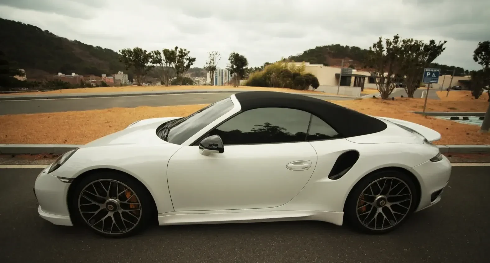 Porsche 911 TURBO S * CARBON CERAMIC, снимка 14 - Автомобили и джипове - 55145615