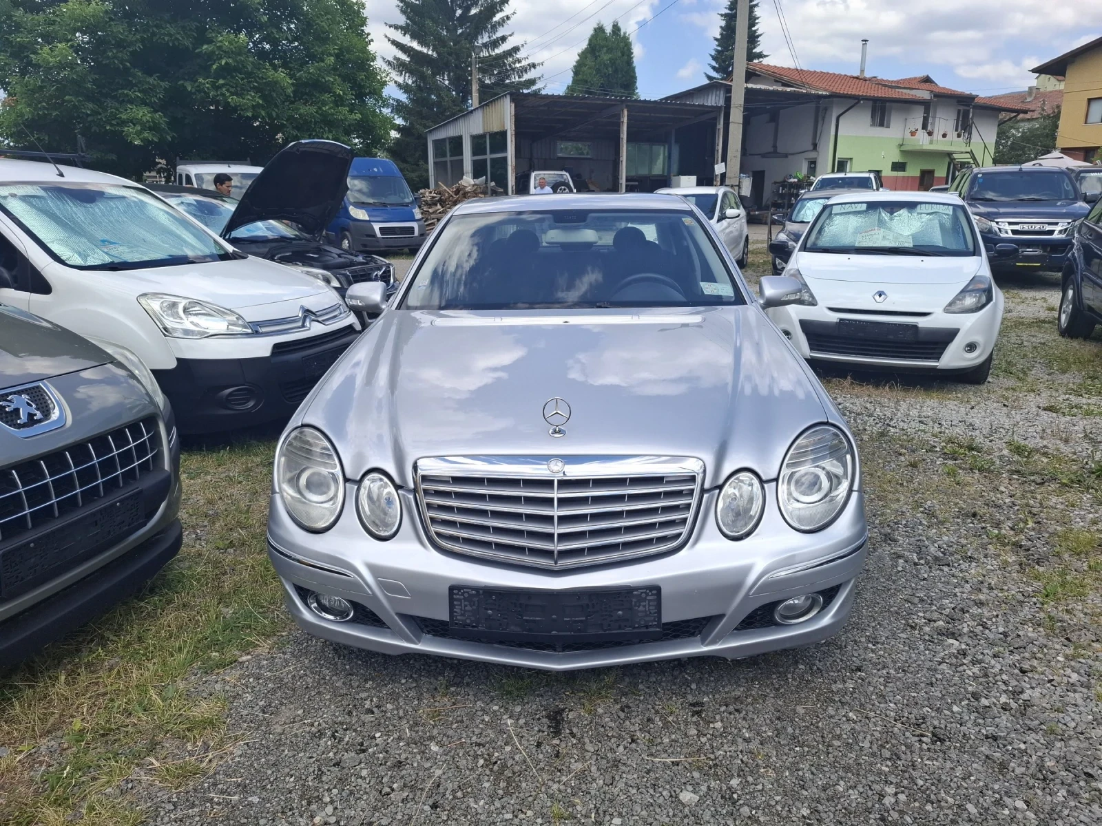 Mercedes-Benz E 220 2.2 = 170kc