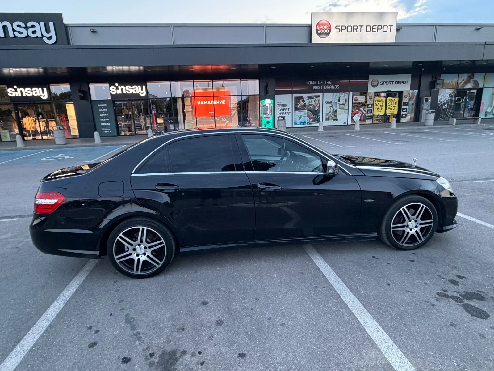 Mercedes-Benz E 220 2.2 CDI, снимка 4 - Автомобили и джипове - 55335724