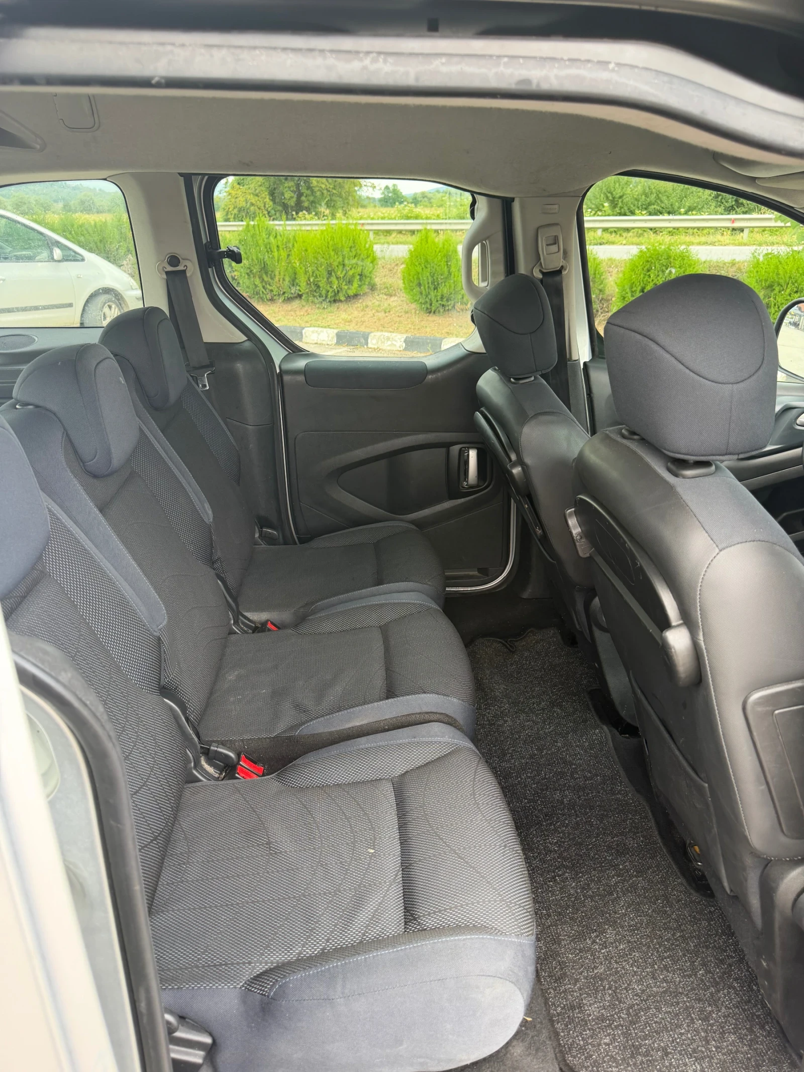 Peugeot Partner 1.6 TEPEE 109 кс, снимка 9 - Автомобили и джипове - 55373065