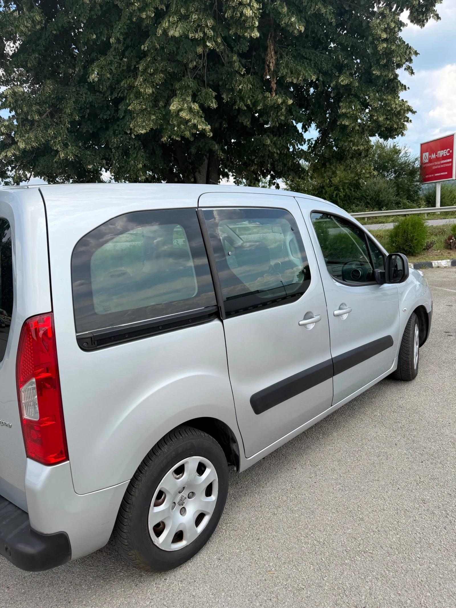 Peugeot Partner 1.6 TEPEE 109 кс, снимка 5 - Автомобили и джипове - 55373065
